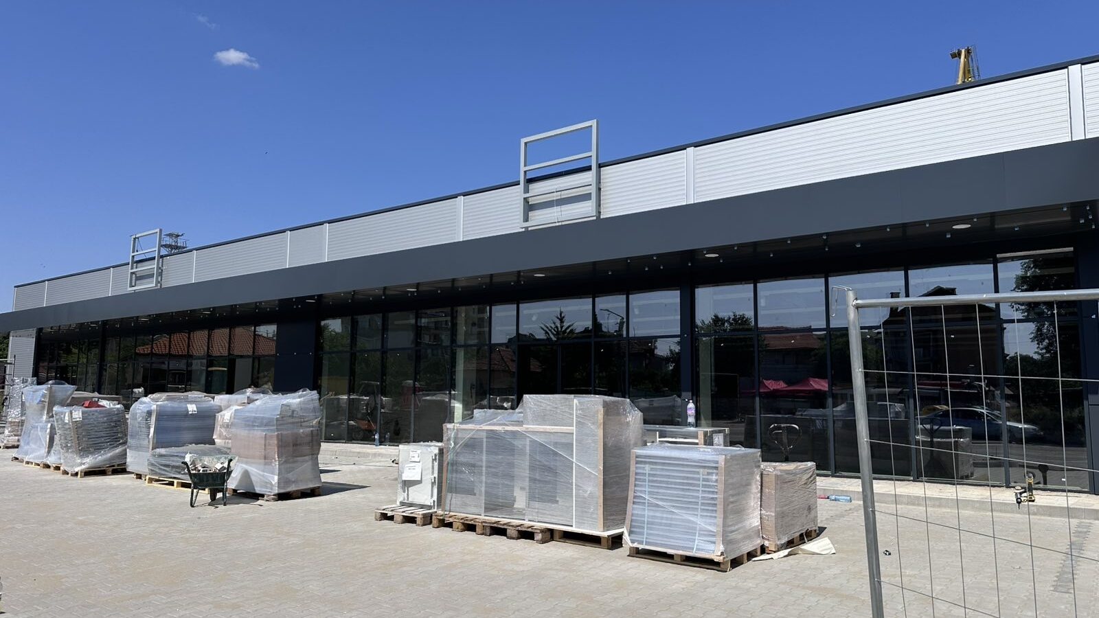 glass_facade_2